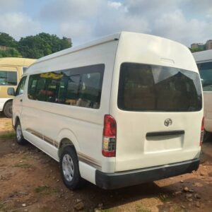 Toyota Hummer3 Bus